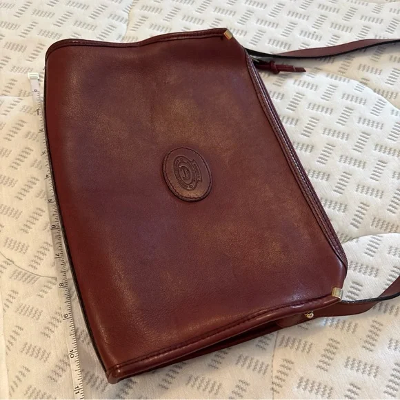 Etienne Aigner Deep Brown Leather Vintage Shoulder Bag Zip Closure Gold Accents - Picture 8 of 12